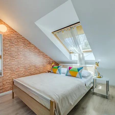 Sea View Mouth Cetina أوميس