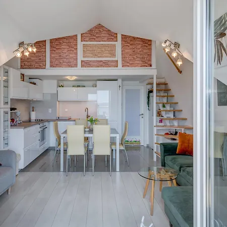Sea View Mouth Cetina شقة أوميس
