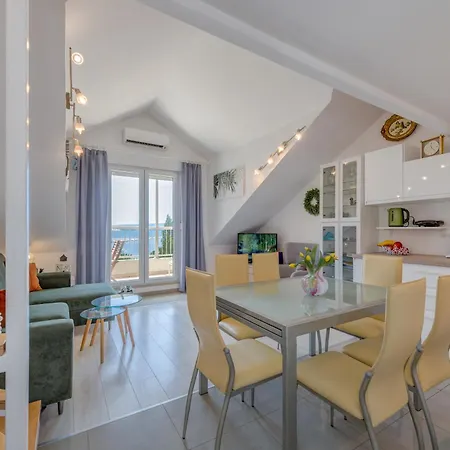 Sea View Mouth Cetina شقة أوميس