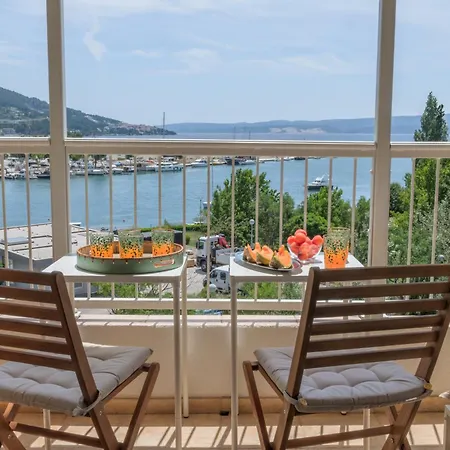 Sea View Mouth Cetina