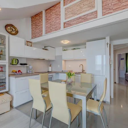 Sea View Mouth Cetina Apartamento *